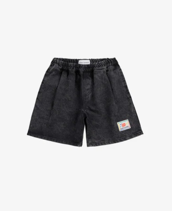 Smiling black denim bermuda shorts